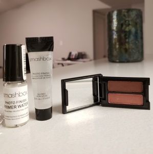 3 piece Deluxe Size Smashbox products